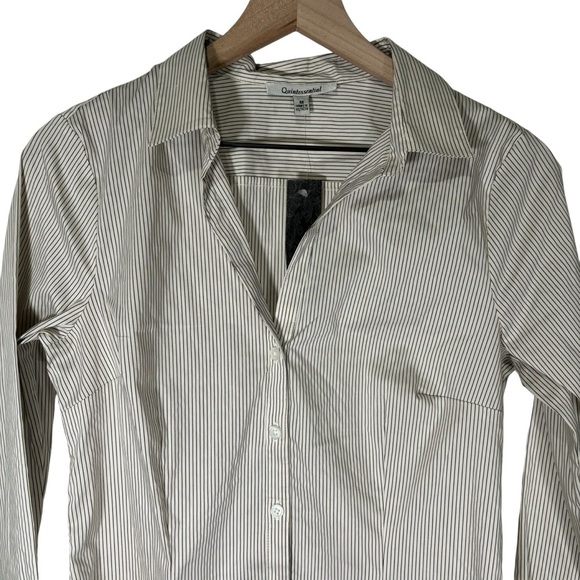 NWT Quintessential Pinstripe Button Down Long Sleeve Shirt Women’s Size Medium - Picture 2 of 14